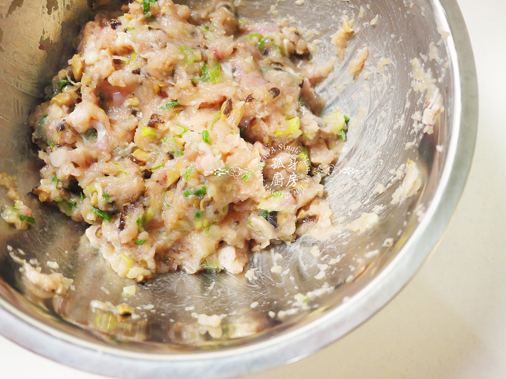孤身廚房-大潤發義大利樂鍋史蒂娜湯鍋試用—日式白菜雞肉捲15